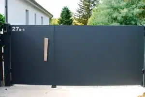 Collection Écran et Nature – Portail modèle « Écran »